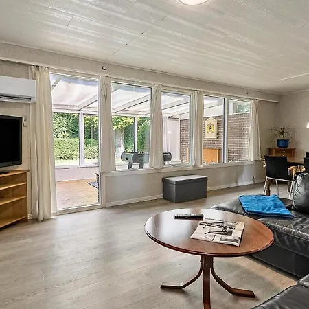 3 Bedroom Awesome In * Tistrup