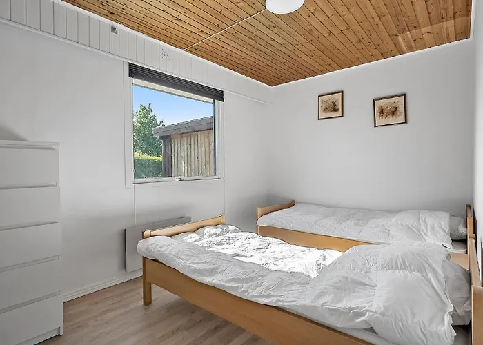 3 Bedroom Awesome In Сasa de vacaciones Tistrup