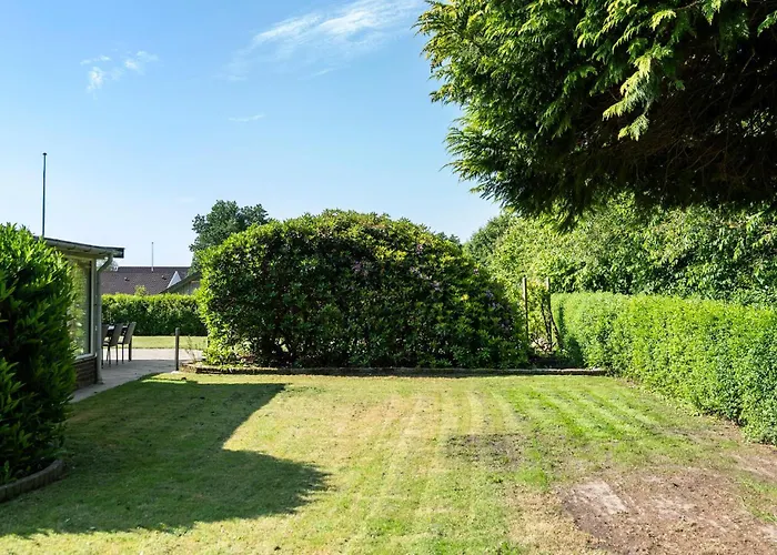Сasa de vacaciones 3 Bedroom Awesome In *