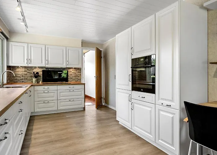 3 Bedroom Awesome In