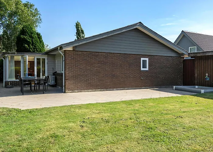 3 Bedroom Awesome In Tistrup