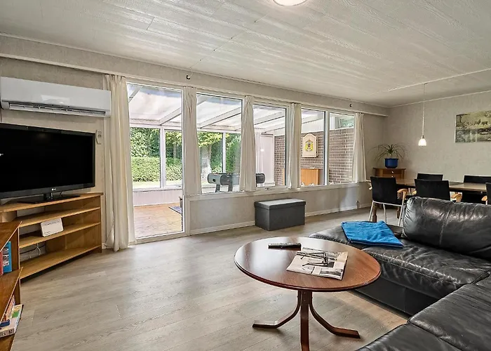 3 Bedroom Awesome In * Tistrup